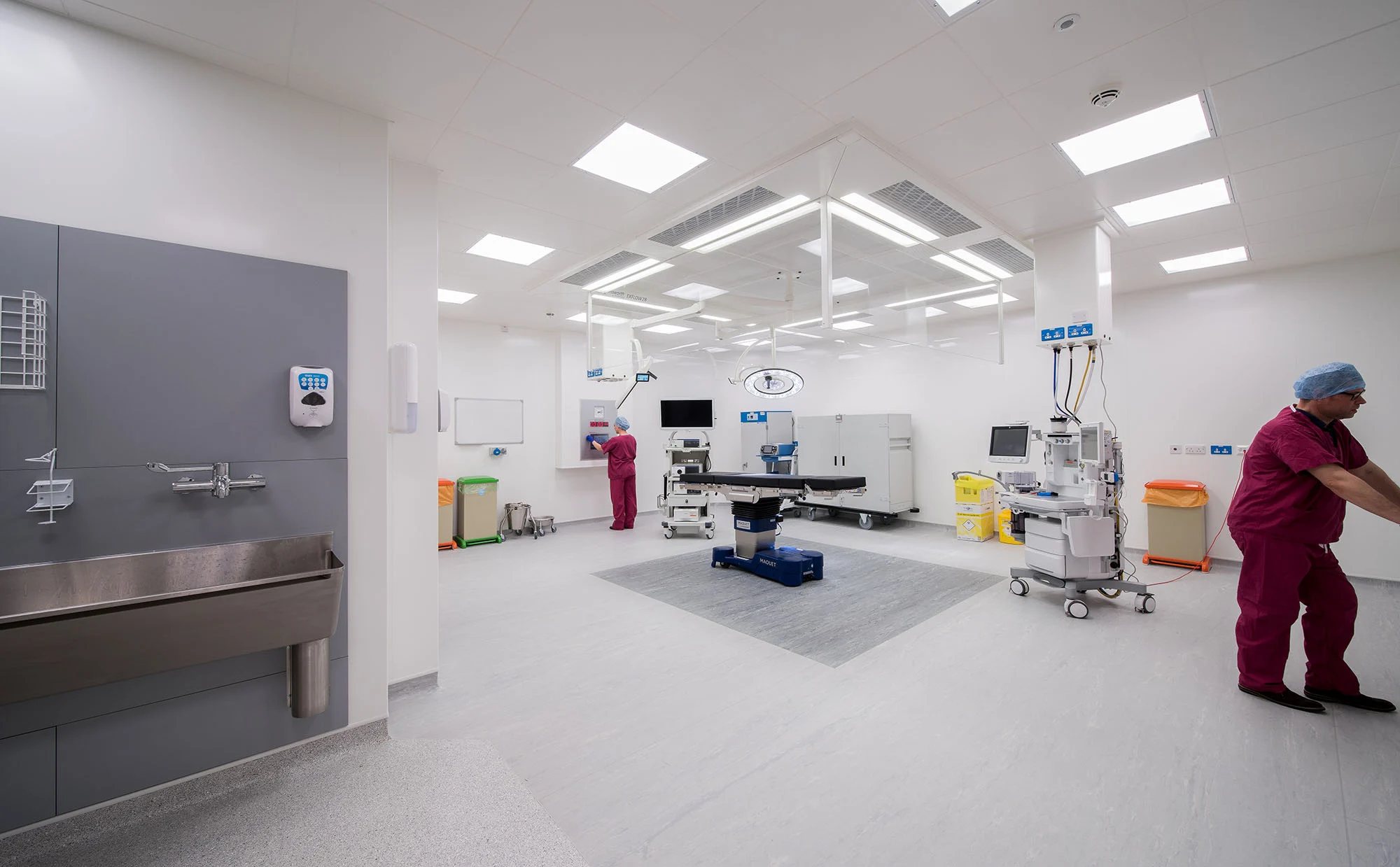 ModuleCo Operating Theatre Suite being used by Surgeons Image